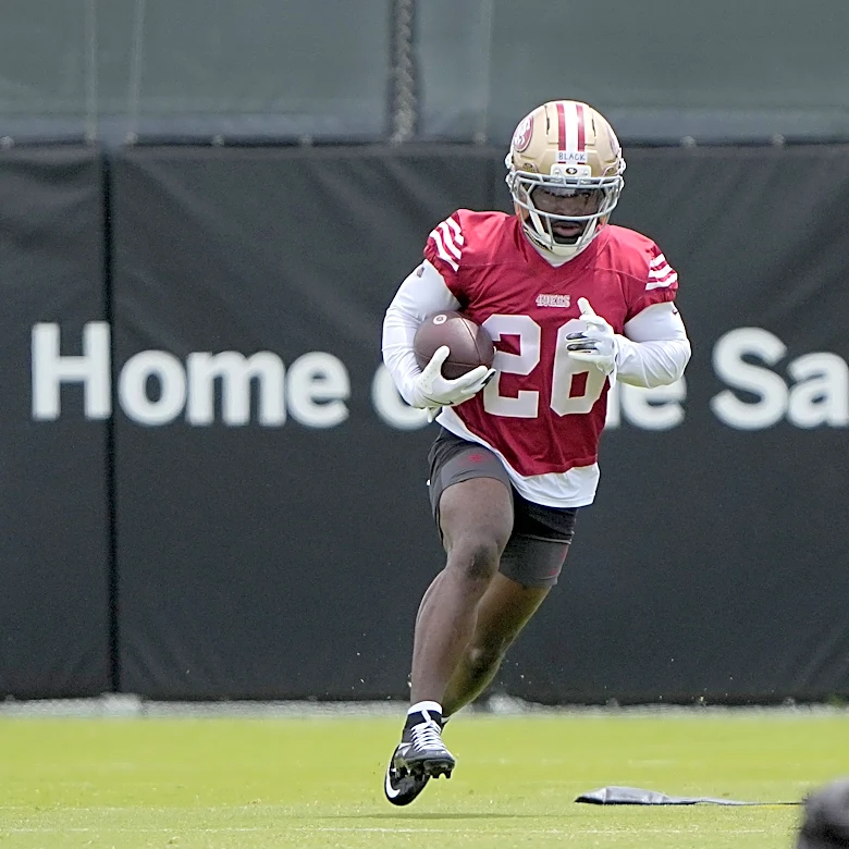 Kyle Shanahan believes 49ers rookie RB can become asset in the passing game