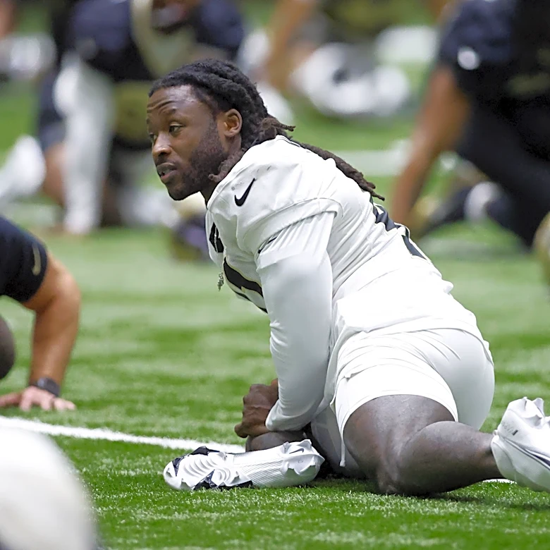 Saints RB Alvin Kamara makes surprise OTA appearance