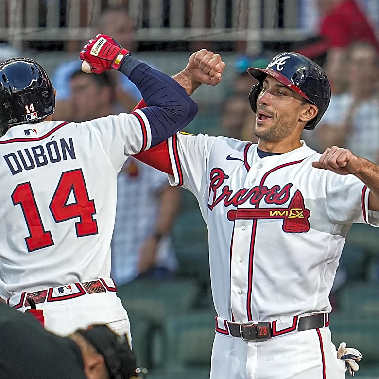 Braves clinch 17th series win against the Blue Jays with productive offense