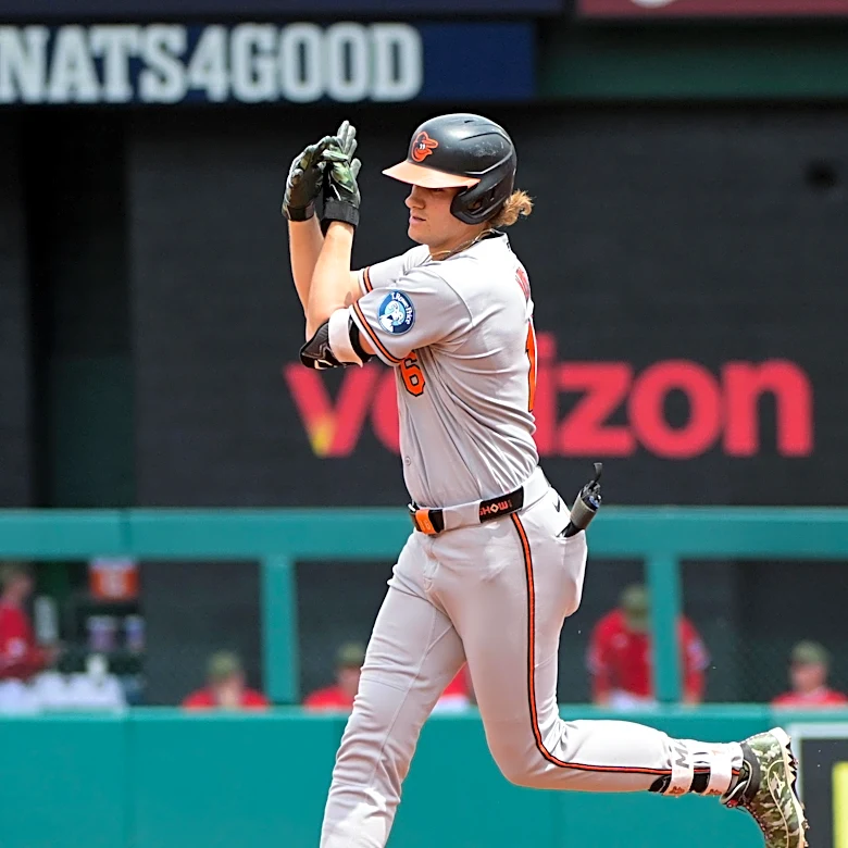 Orioles take the series with an easy win in Boston, 8-2