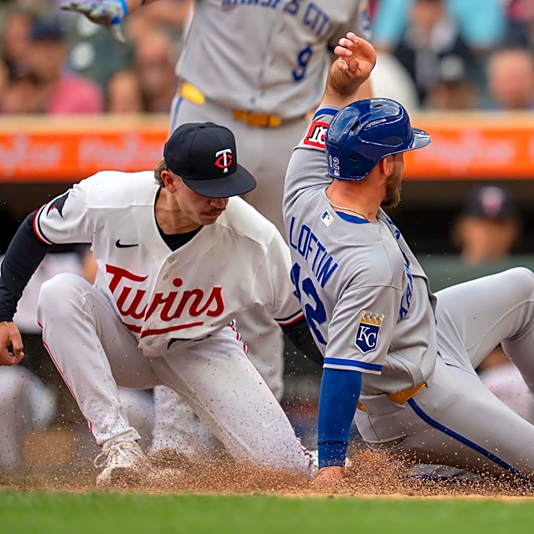 Royals rally in ninth, nail first Thursday win of year