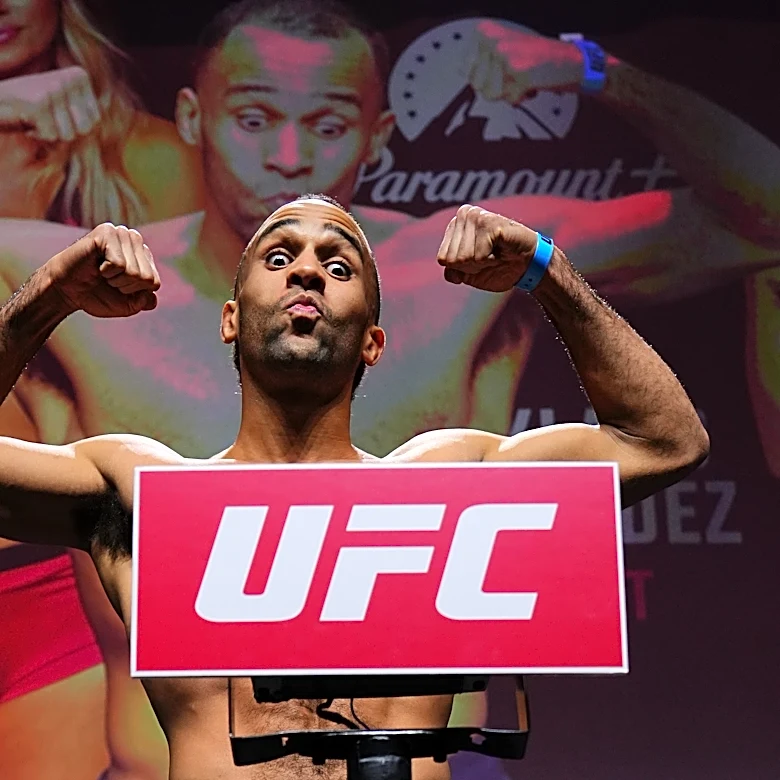Here’s MMAmania.com’s UFC Vegas 118 betting odds ‘Weekend Lock’ … what’s yours?