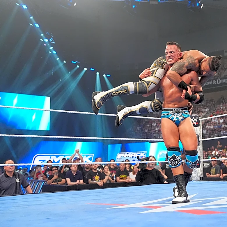WWE SmackDown results, live discussion (June 5, 2026): Hayes vs. Saints