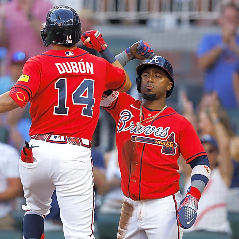 Dubon delivers again as Braves bop Bucs, 6-3