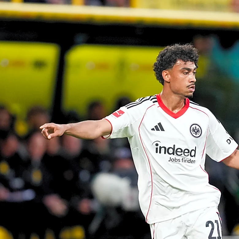 Should Bayern Munich pay above its valuation of Nathaniel Brown to get him?