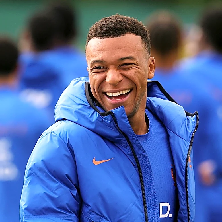 Kylian Mbappé takes a shot at Barcelona: ‘Everyone knows it’
