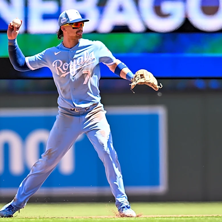 Rally Royals: 9th inning comeback pushes Royals past Twins