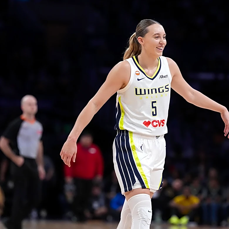 Paige Bueckers shouted out Kobe Bryant, ‘legendary’ arena after Wings win over Sparks
