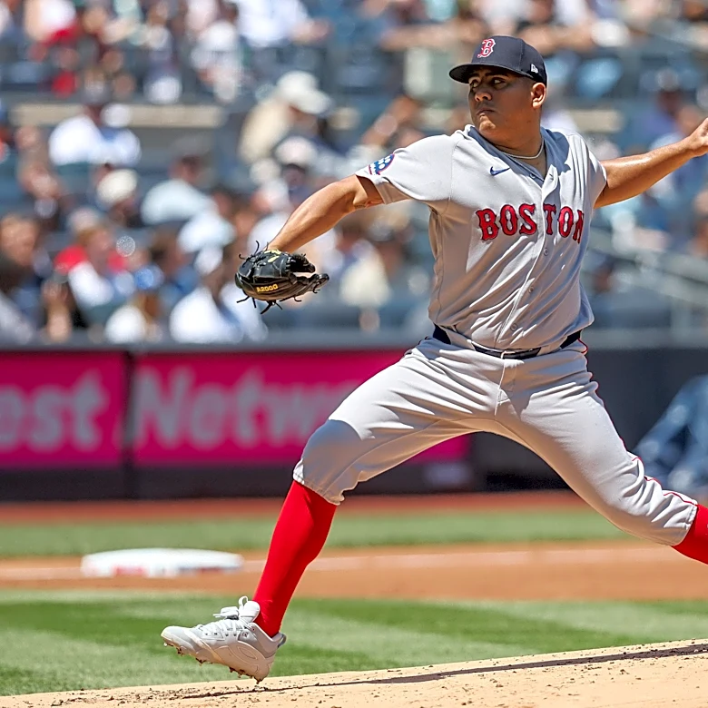 Big eighth inning for Yankees ruins stellar Suárez outing
