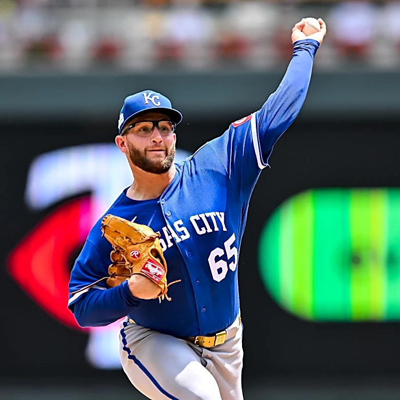 Royals escape Minnesota with a series victory by the skin of their teeth