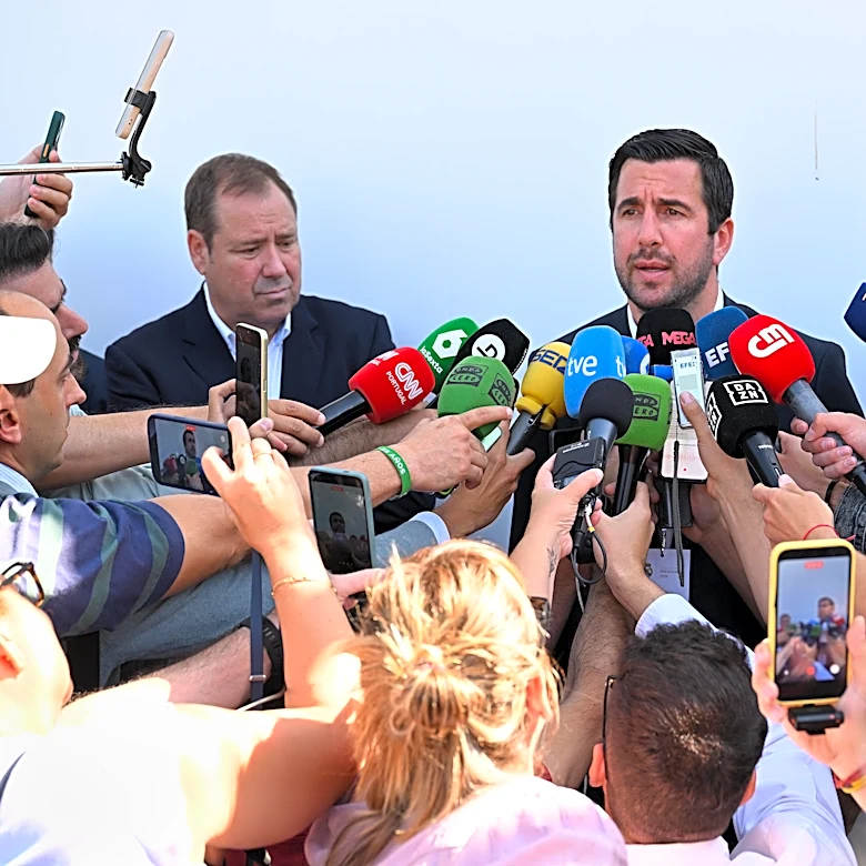 Enrique Riquelme Congratulates Florentino Pérez, Says Campaign Is “Only the Beginning”