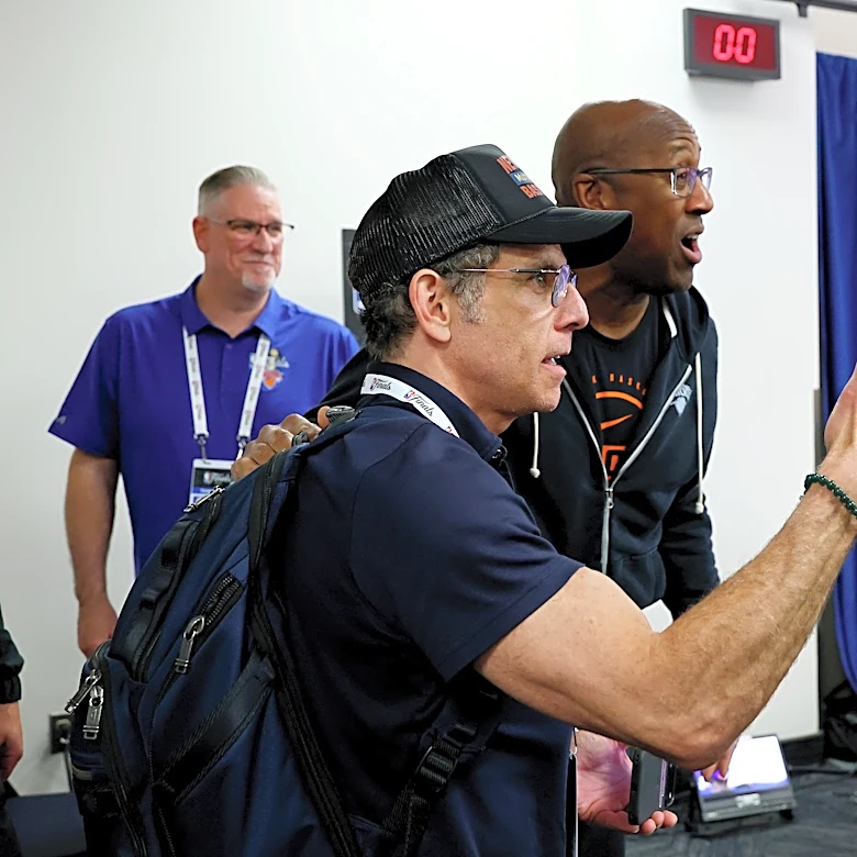 Fraternizing with the Enemy: Will the Knicks feel more pressure in Finals Game 3?