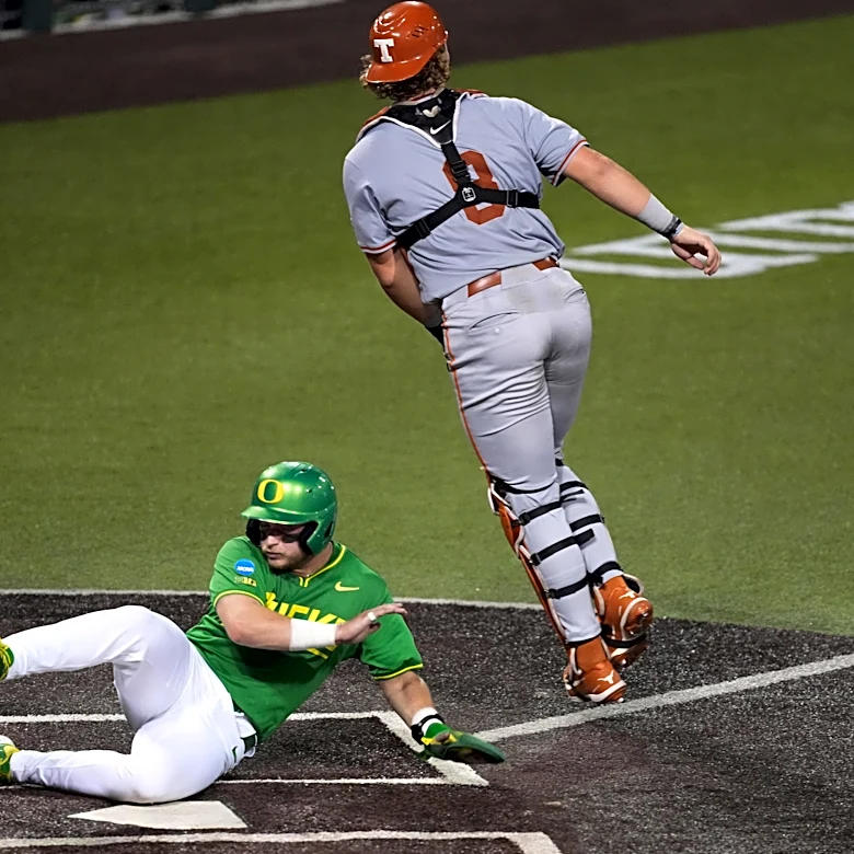 Oregon Ducks Football Baseball News