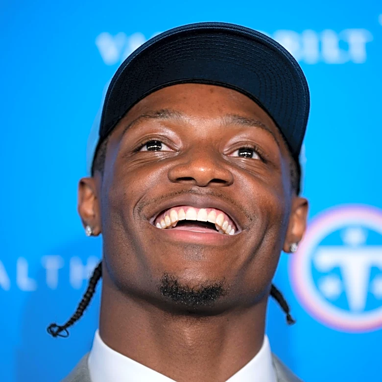 Titans OTAs: News & Notes from practice No. 7 (6/8): Cam Ward to Carnell Tate again