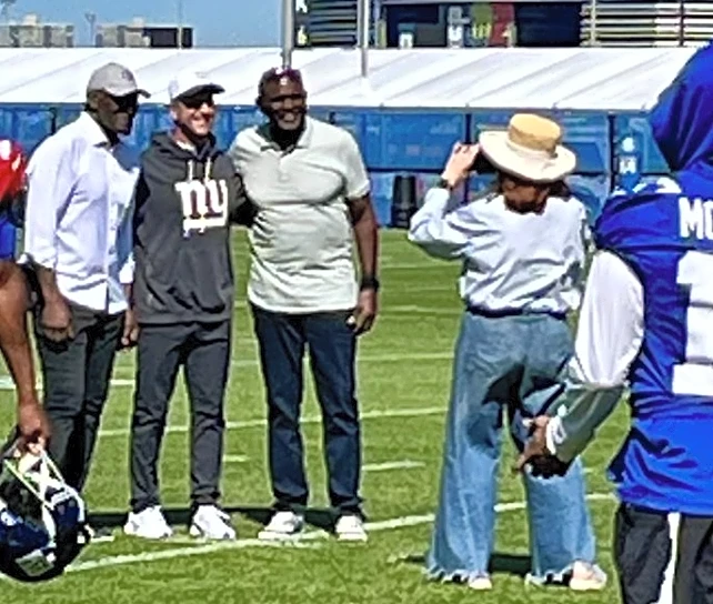 NY Giants mandatory minicamp takeaways: LT, Harry Carson steal the show