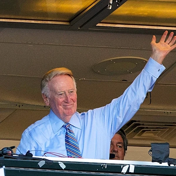 Now that the White Sox are a major league-worthy team again, can we pleeeeease have a major league-worthy TV announcing team?