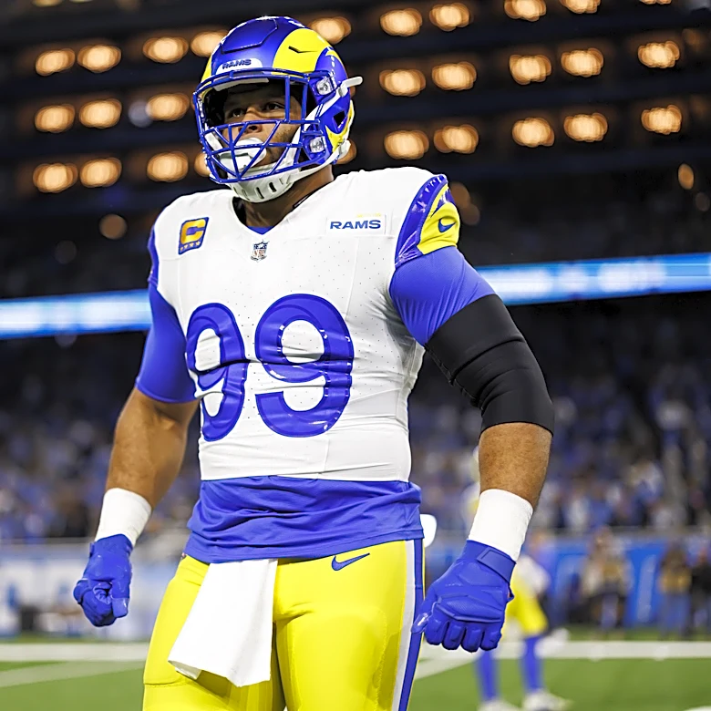 Why Aaron Donald should not attempt comeback