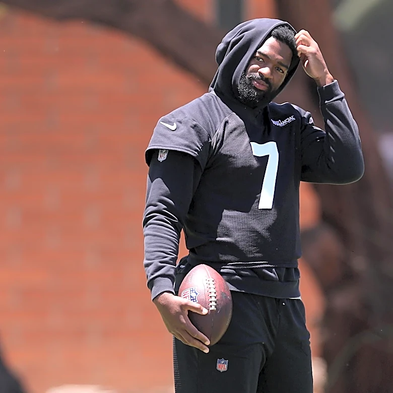 Mandatory minicamp is here as Jacoby Brissett and Josh Sweat hang out