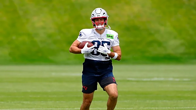 5 performances of note from the Patriots’ first minicamp practice