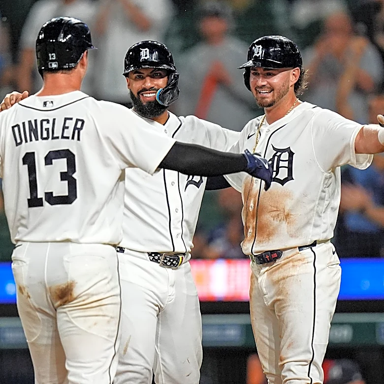 Tigers 10, Twins 4: Tigers out-slug Twins