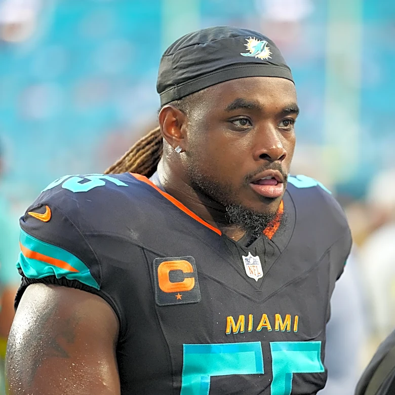 Dolphins sign center Aaron Brewer to massive extension