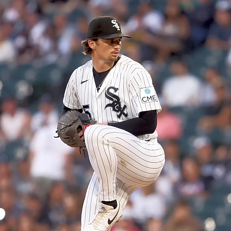 First place feels pretty good: White Sox edge Braves, 2-1