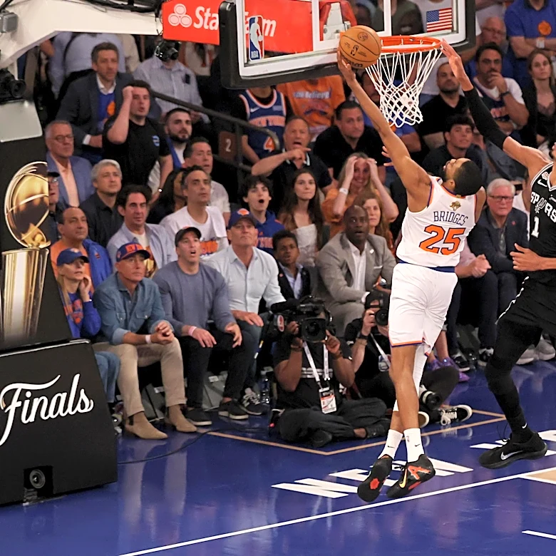 San Antonio at New York, Final Score: Spurs blow massive lead, lose heartbreaker 107-106