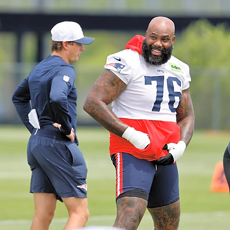 Patriots playing long game with Morgan Moses’ practice workload