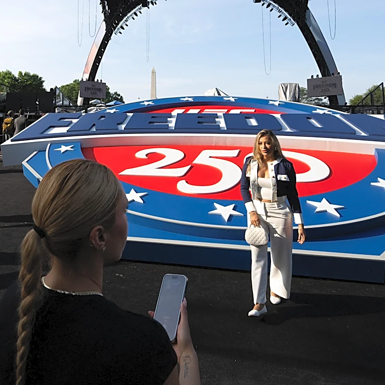 Video: Check out the inside of the UFC White House arena for the first time