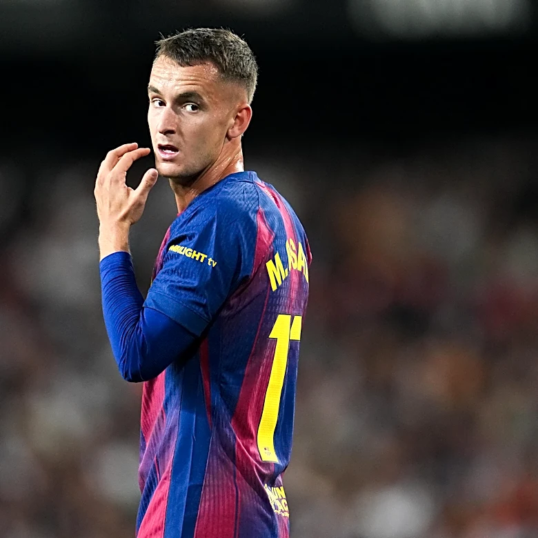 Marc Casado has two offers to leave as Barcelona hope to seal €25m transfer by end of June
