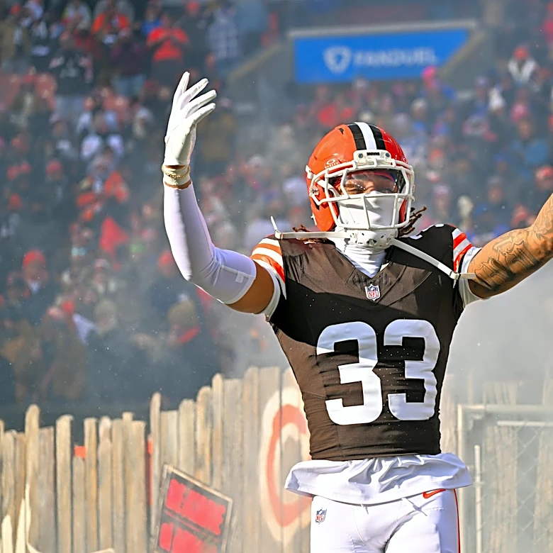 Browns safety Ronnie Hickman signs