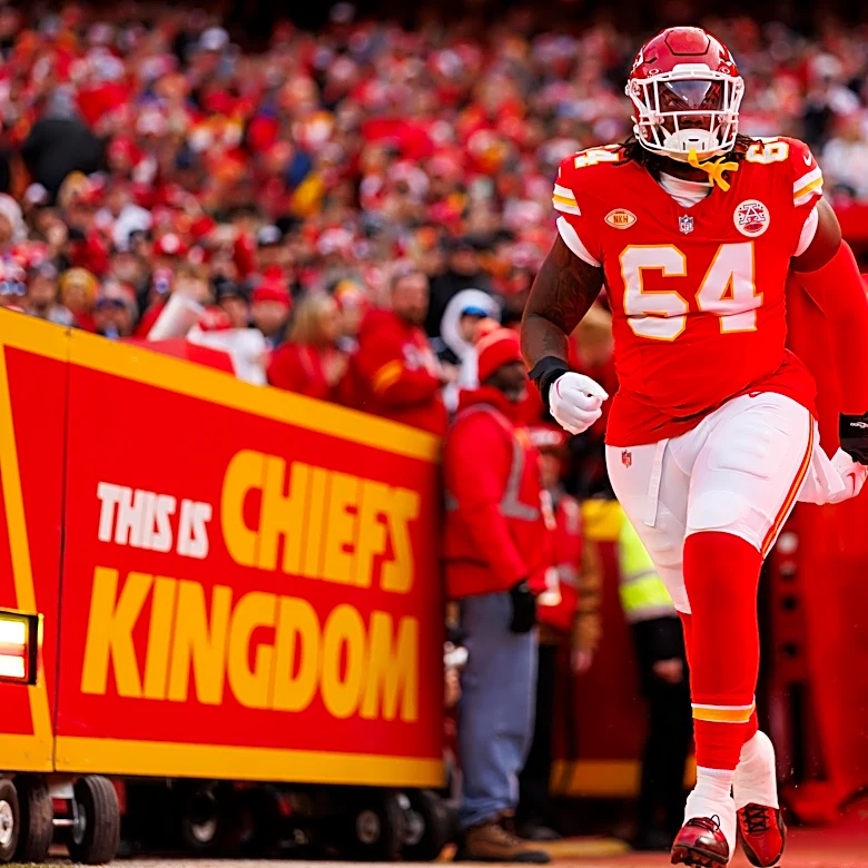 Chiefs trade Wanya Morris to Falcons amid right tackle competition
