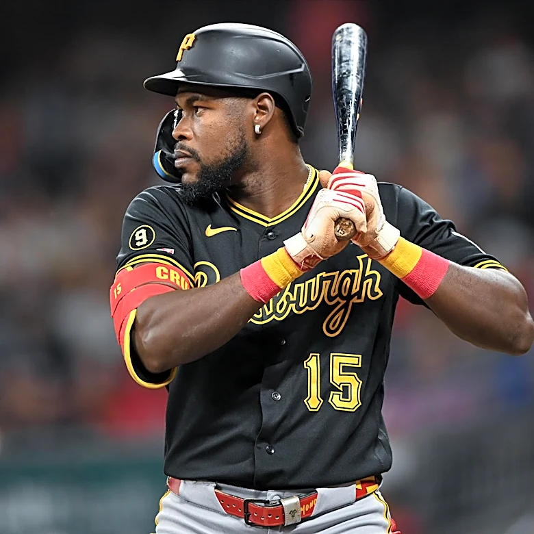 Oniel Cruz expected to miss a month, Pirates recall Esmerlyn Valdez