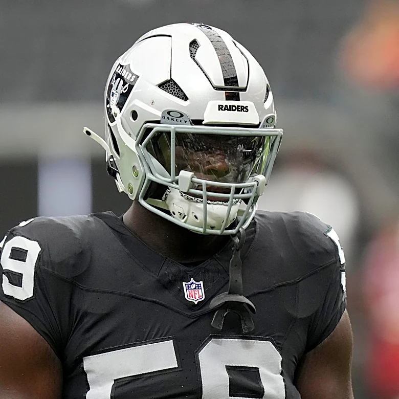 Steelers host former Raiders defensive end to workout