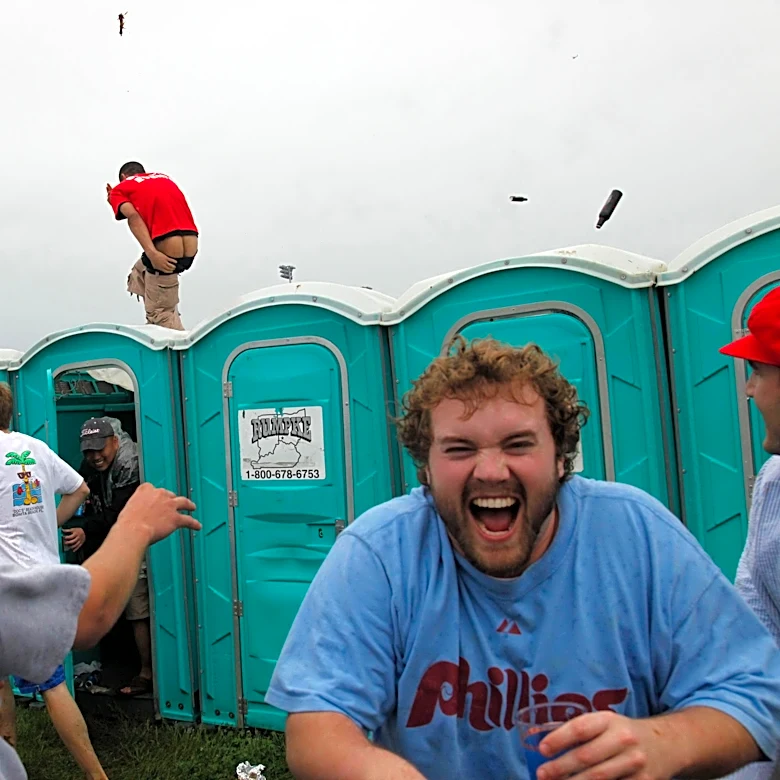Bad news if you gotta take a dump at UFC White House — only one porta potty for every 172 fight fans