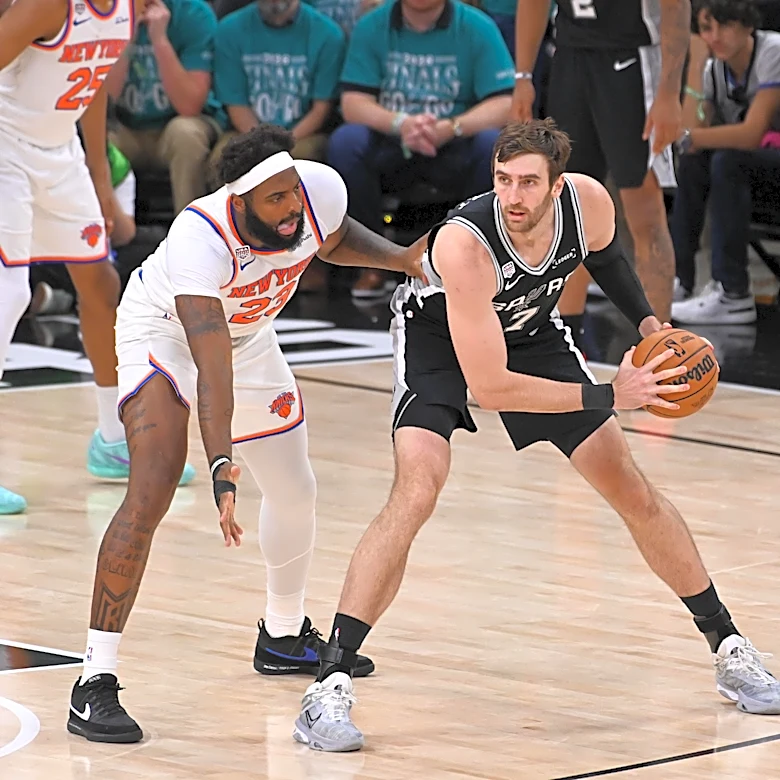 Spurs’ Luke Kornet (illness) listed as questionable for Game 5 against Knicks