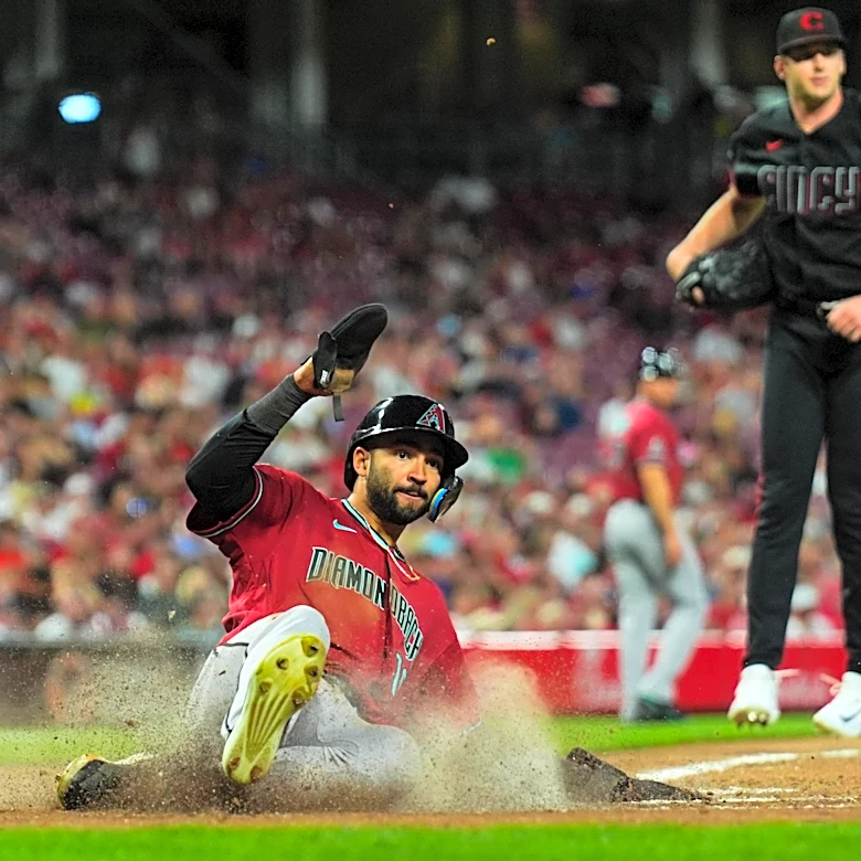 Diamondbacks 5, Reds 2: Return of Law and Order