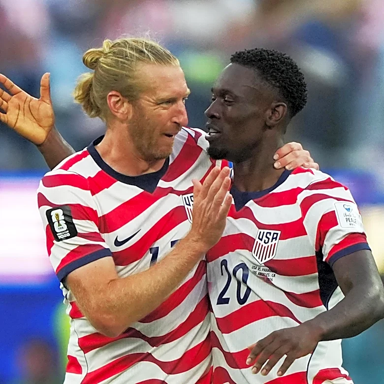The USMNT comes away with an impressive 4-1 win over Paraguay