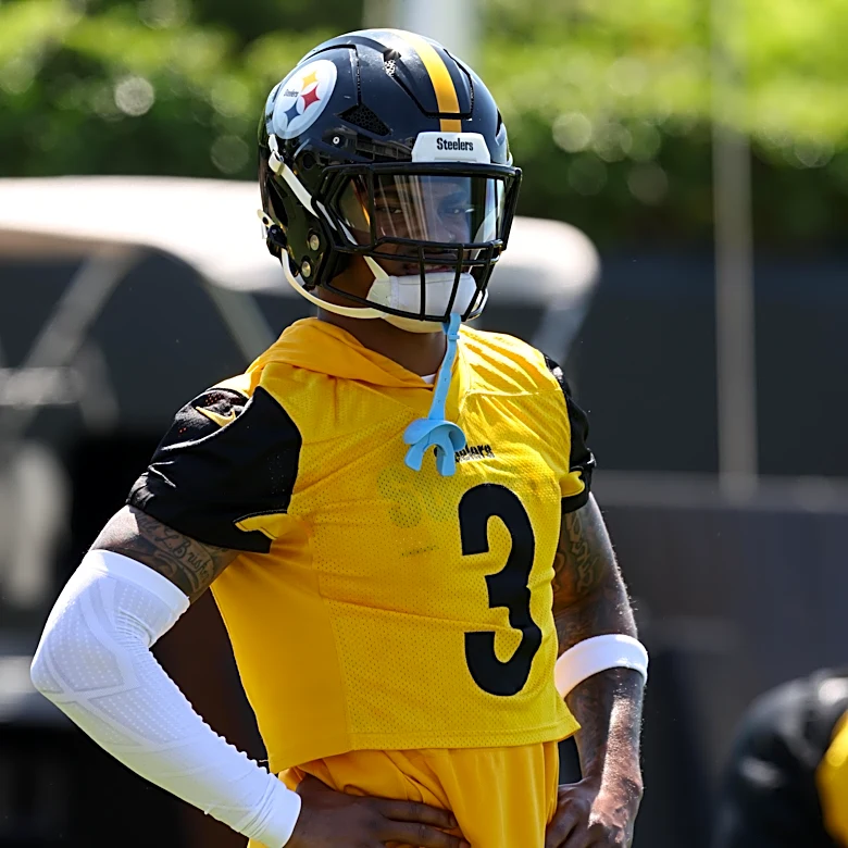 Jaquan Brisker sees Steelers as a top 3 defense
