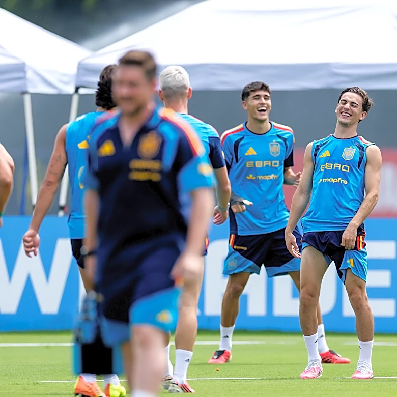 ‘I wish you could see him training’ – Spain boss goes crazy for Barcelona star Gavi