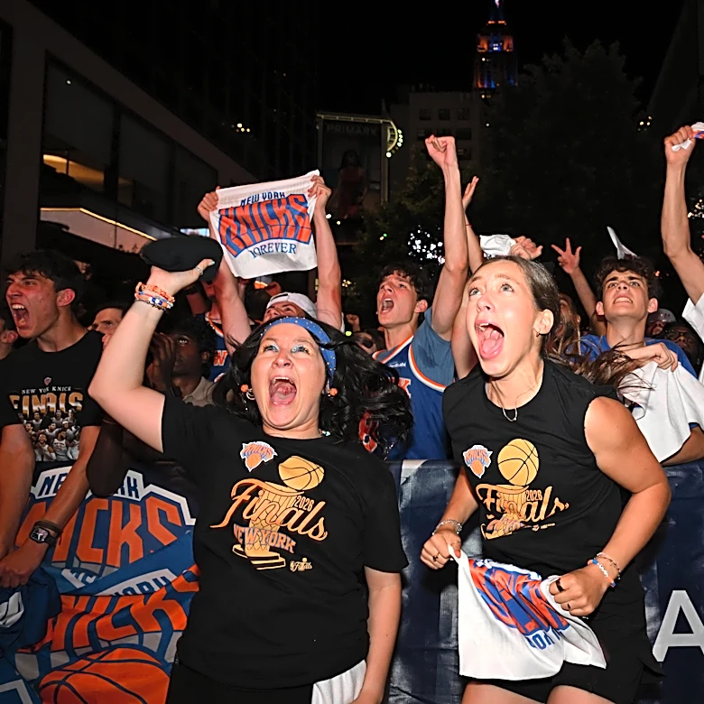 Knicks 94, Spurs 90: Scenes from a championship.