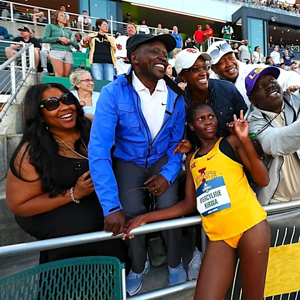 Kirwa wins 10,000 meter; women place 6th at NCAAs