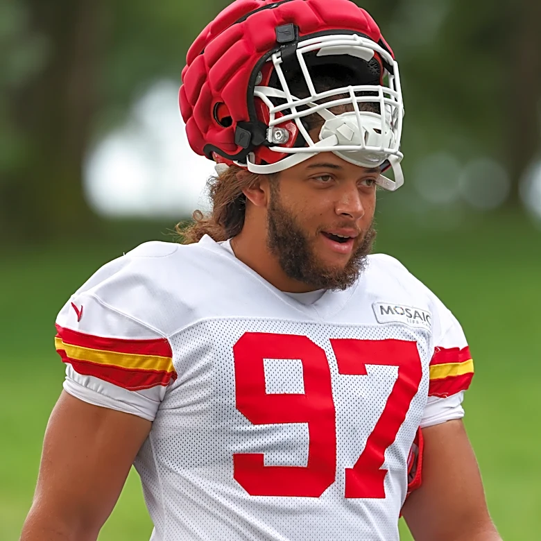 Ashton Gillotte, Nohl Williams settling into Chiefs defense for Year 2