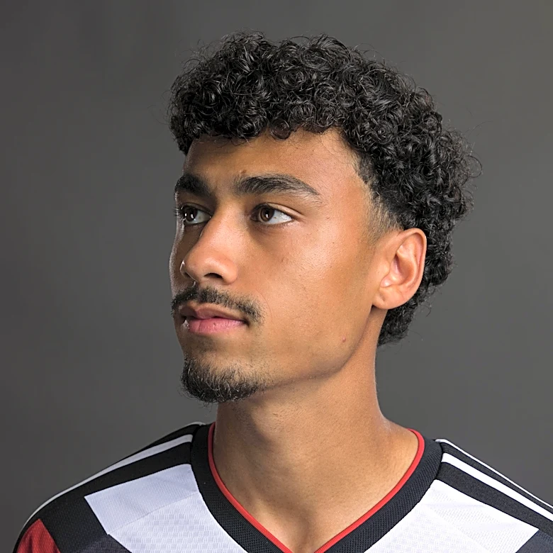 Bayern Munich, Eintracht Frankfurt executives agree on deal for Nathaniel Brown