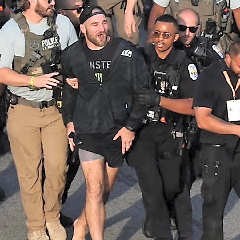 Sean Strickland escorted out by security after sneaking into UFC Fan Fest, faces possible disorderly conduct charge