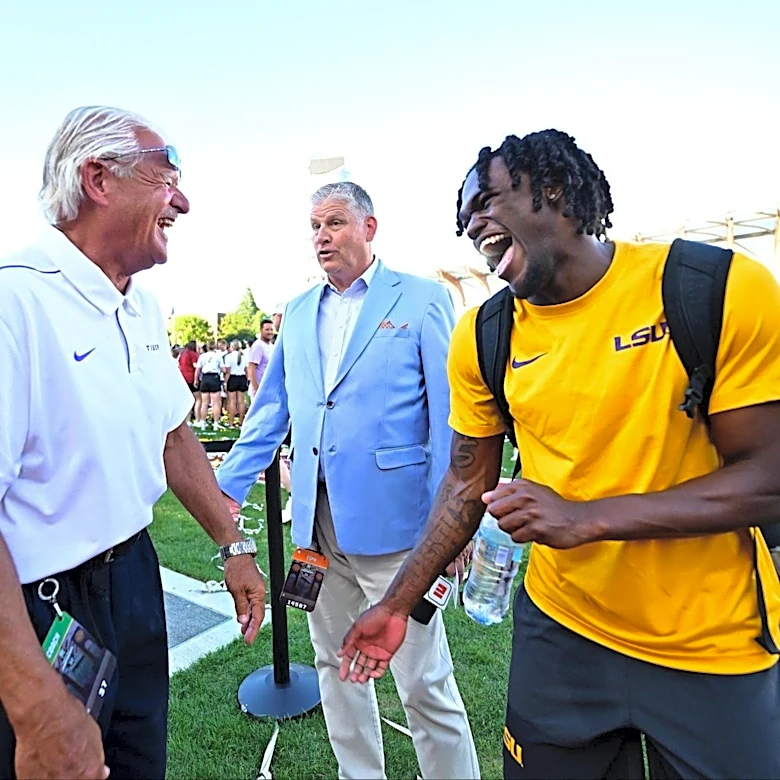 Jaiden Reid breaks 200m records, track teams finish top 10
