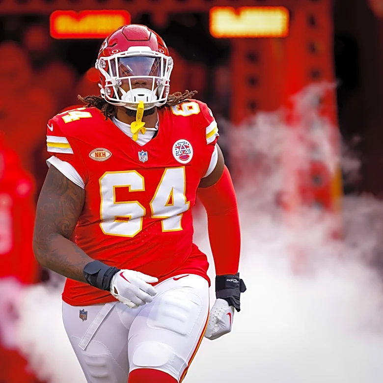 Falcons trade for Wanya Morris, lose Storm Norton for the season