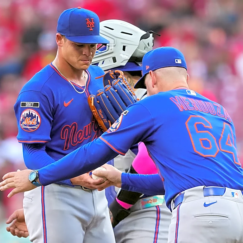 Mets give up twelve runs to and get shut out by Reds