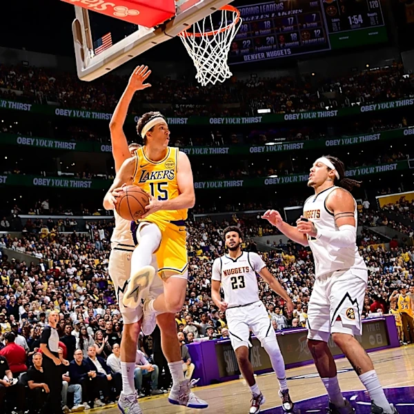 How much should the Lakers pay Austin Reaves?