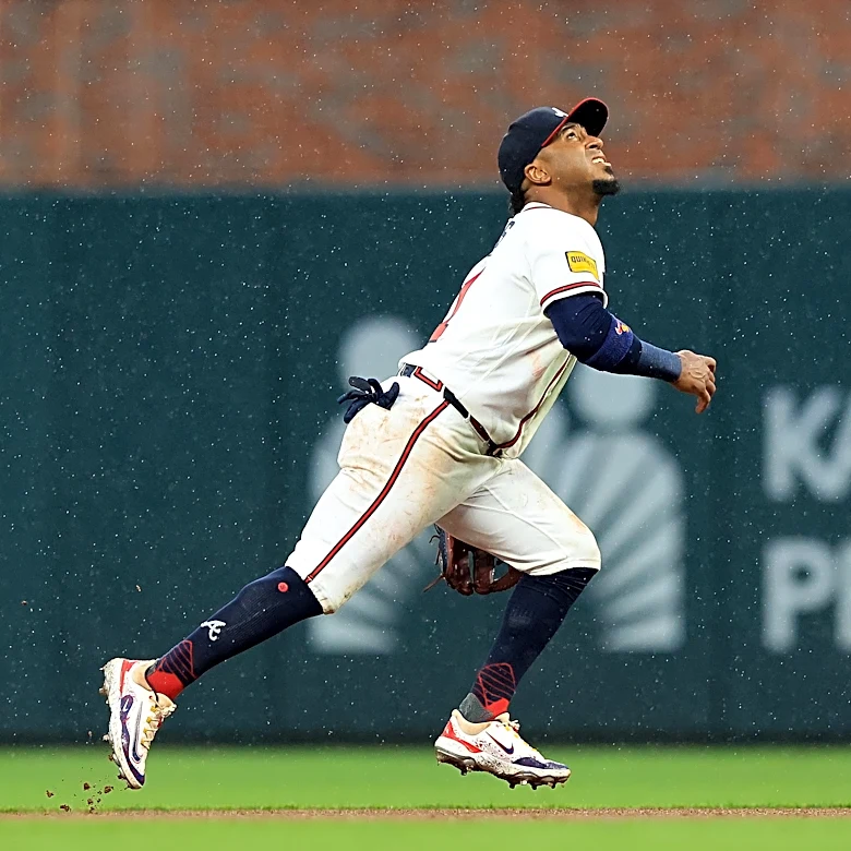 Questions about an unofficial rain delay between Braves and Giants